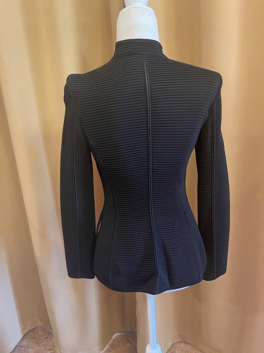 Georgio Armani Black Fitted Blazer Jacket Italy Size 38 (XS) Like New! - Picture 6 of 12